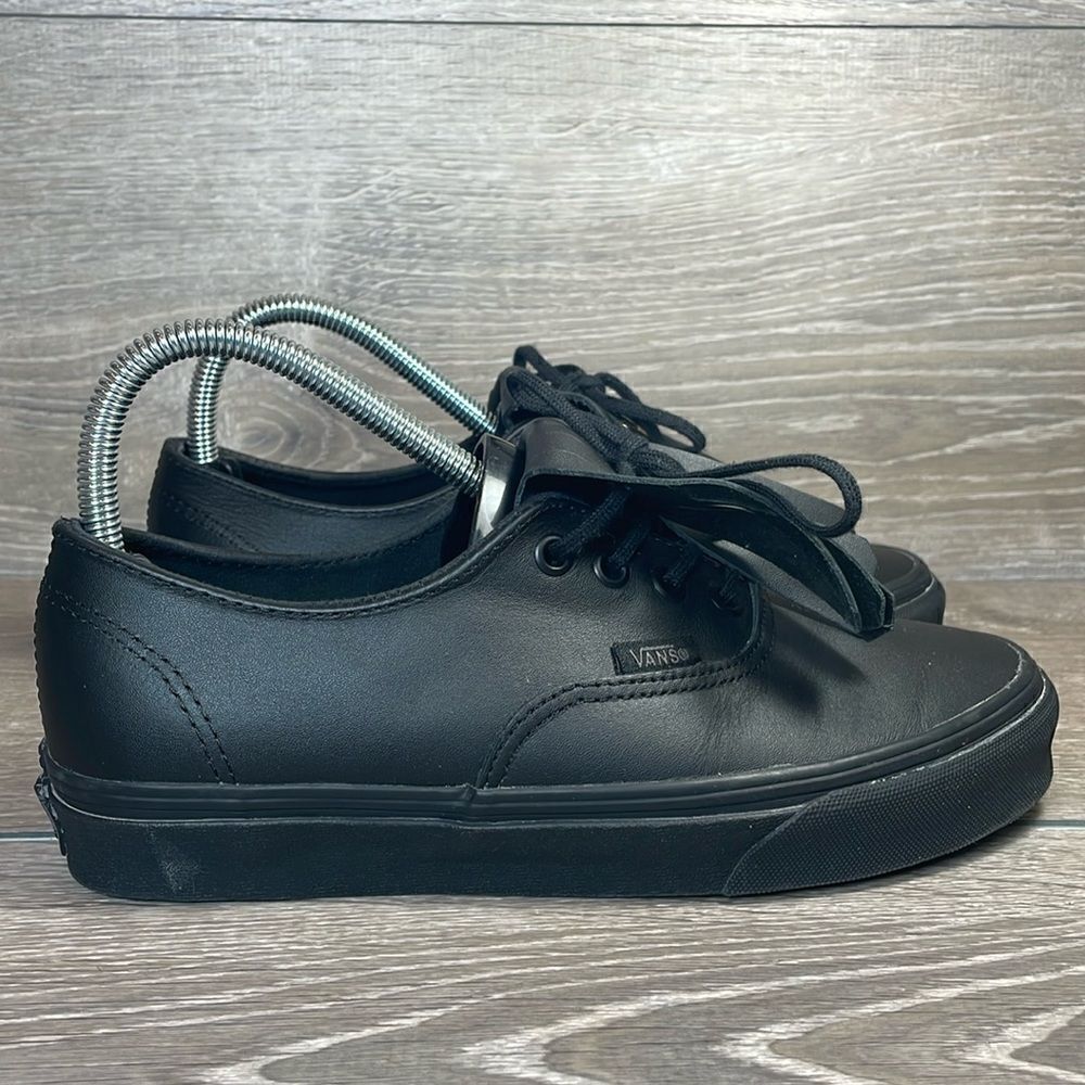 Vans Authentic Fringe DX Women’s Sz 7.5 Black Leather UltraCush Low Top Sneakers